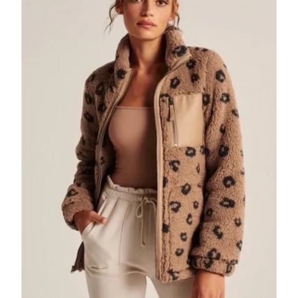Abercrombie & Fitch Jackets & Blazers - NWT Abercrombie & Fitch Leopard Print Sherpa Fleece‎ Zip Jacket Brown XL NEW